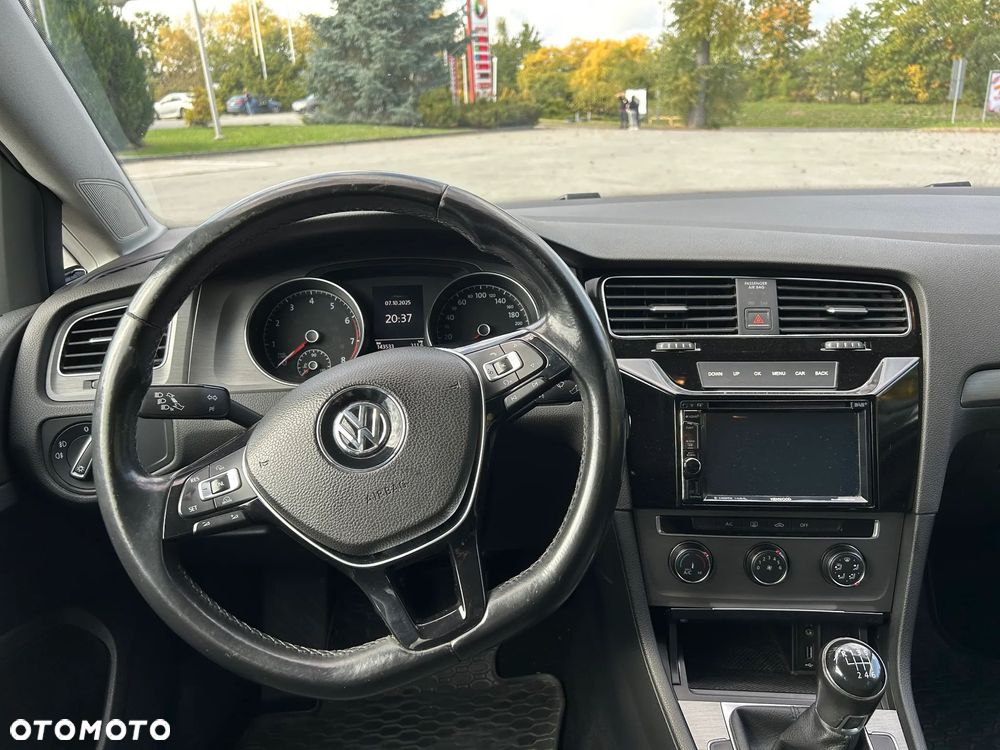 Volkswagen Golf VII 1.4 TSI BMT Comfortline - 11