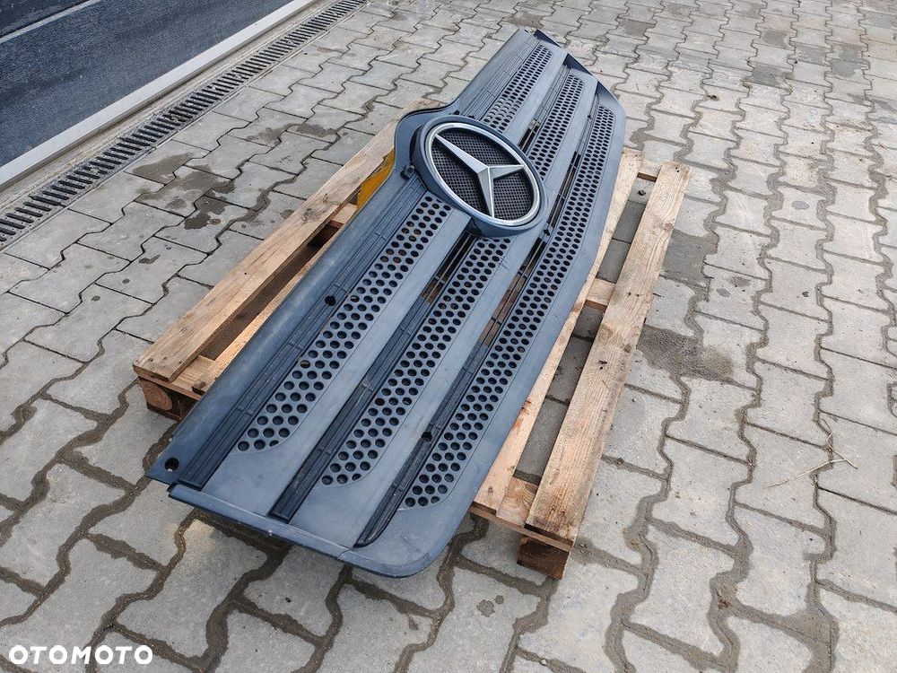 GRILL MASKA MERCEDES ATEGO A9678800285 - 2