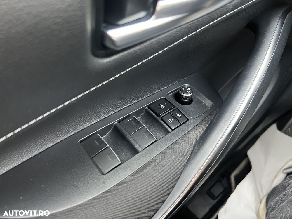 Toyota Corolla 1.8 HSD Dynamic - 25