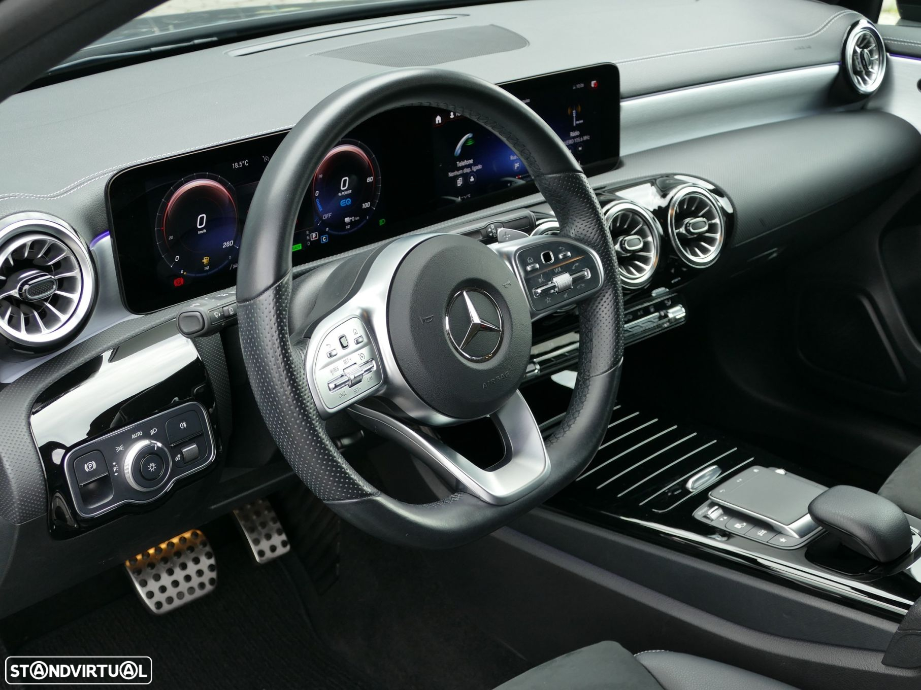 Mercedes-Benz A 250 e AMG Line - 12