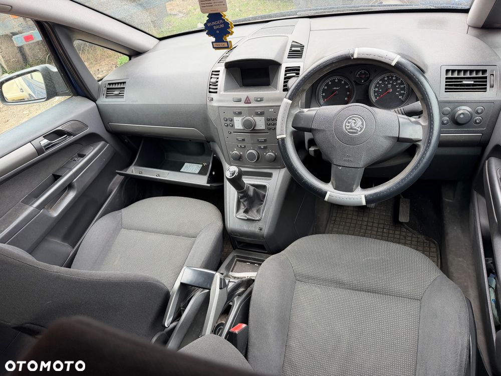 Opel Zafira B 1.8 Ecotec 140KM 2006 na części | Silnik + wnętrze super | po kolizjin - 4