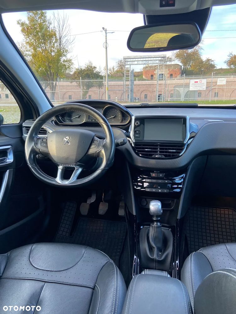 Peugeot 2008 1.6 BlueHDi Allure - 13