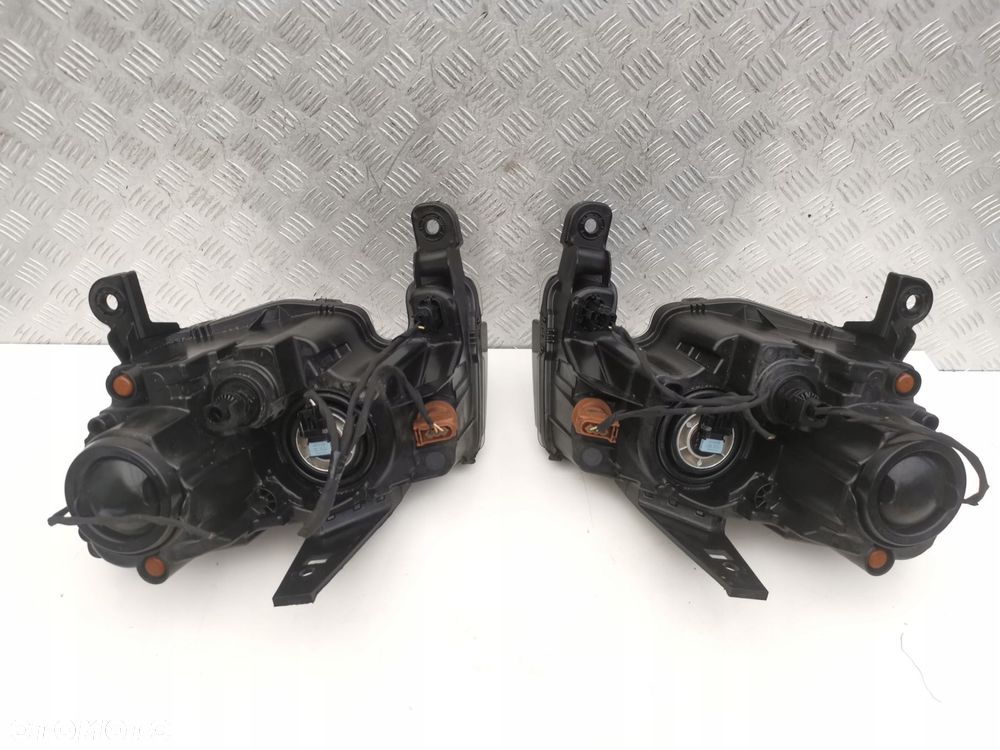 JEEP GRAND CHEROKE WK2 LIFT USA LAMPY PRZOD LEWA PRAWA PRZEDNIA USA ORG - 4