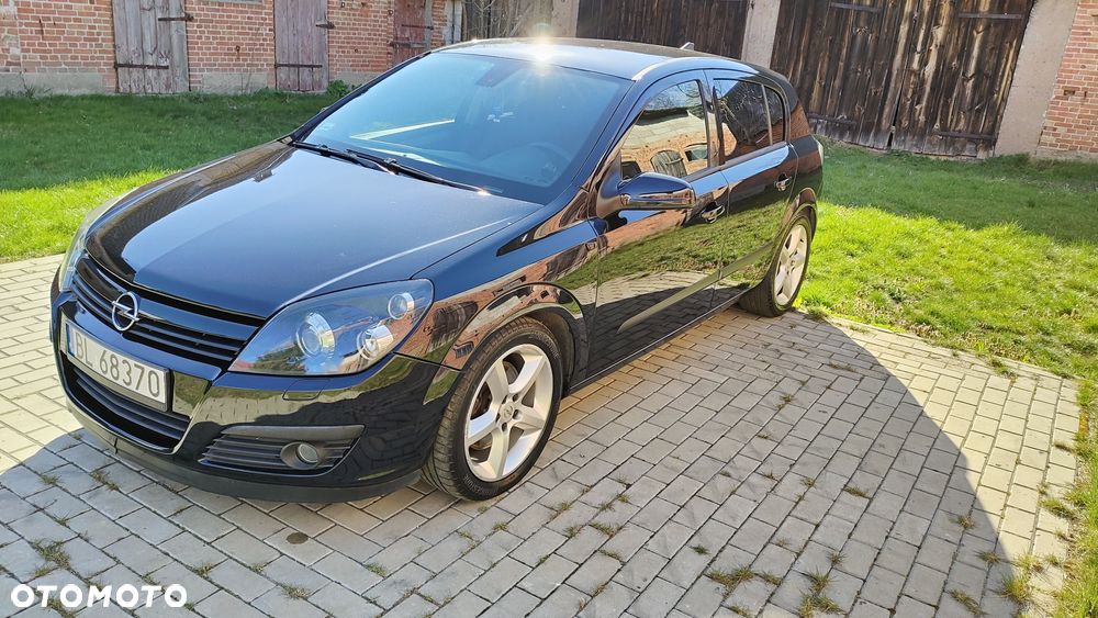 Opel Astra 2.0 T Cosmo - 1
