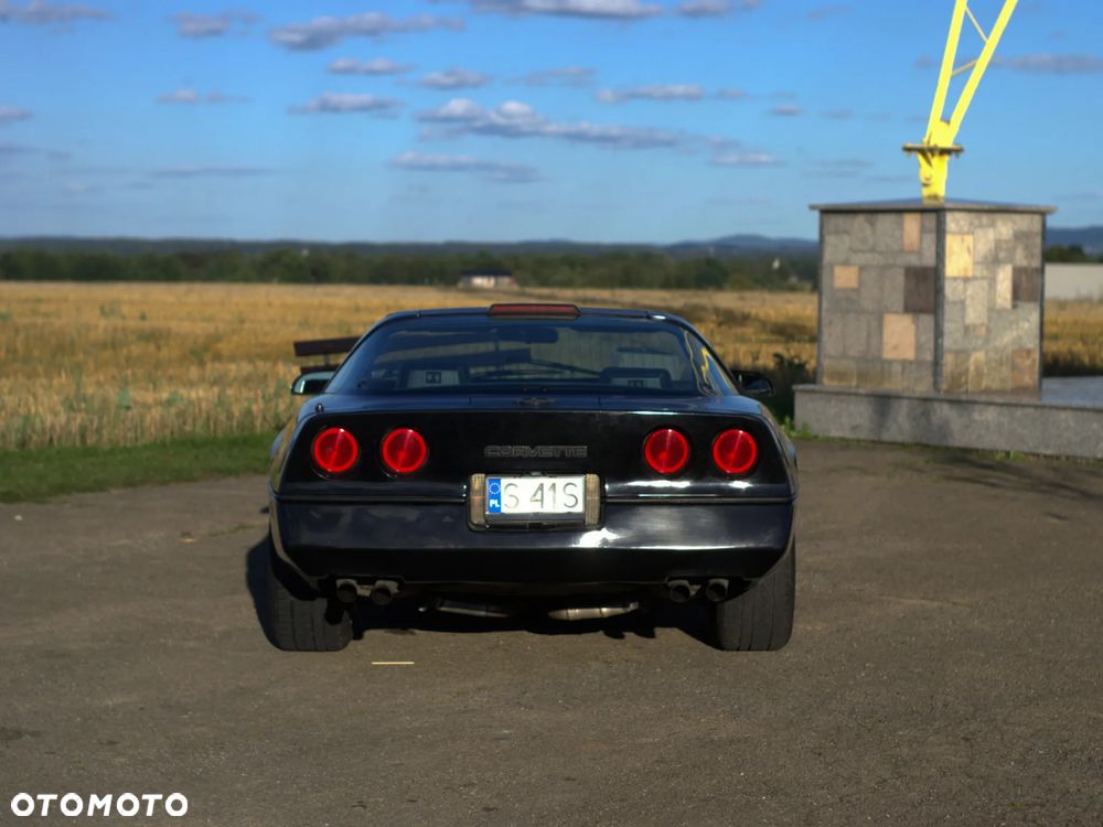 Chevrolet Corvette - 3