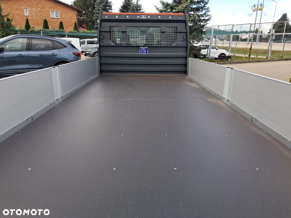 Ford Transit - 21
