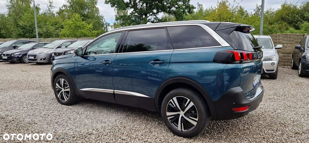 Peugeot 5008 - 5