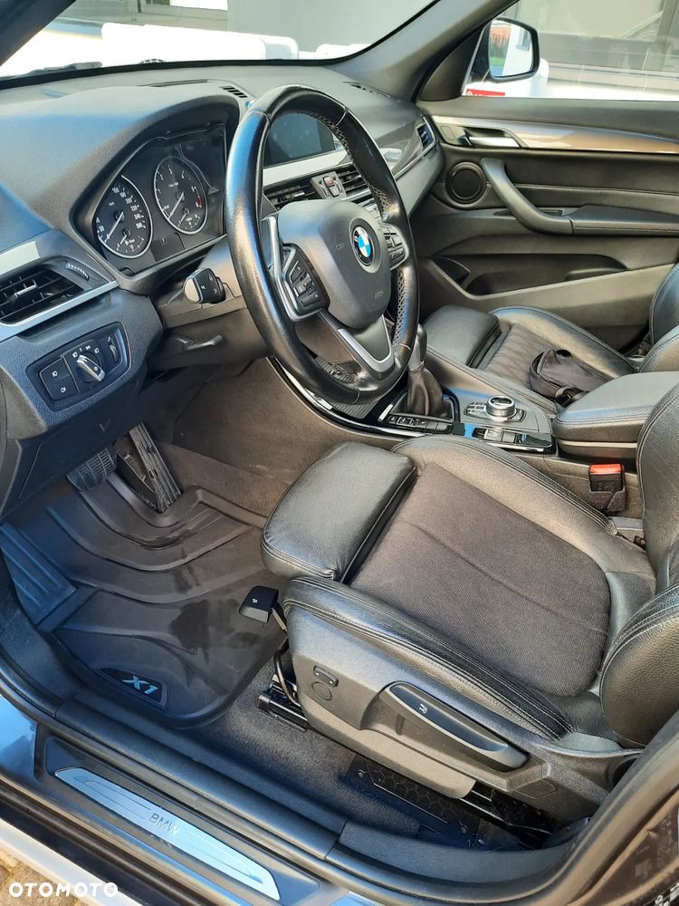 BMW X1 sDrive18d xLine - 8