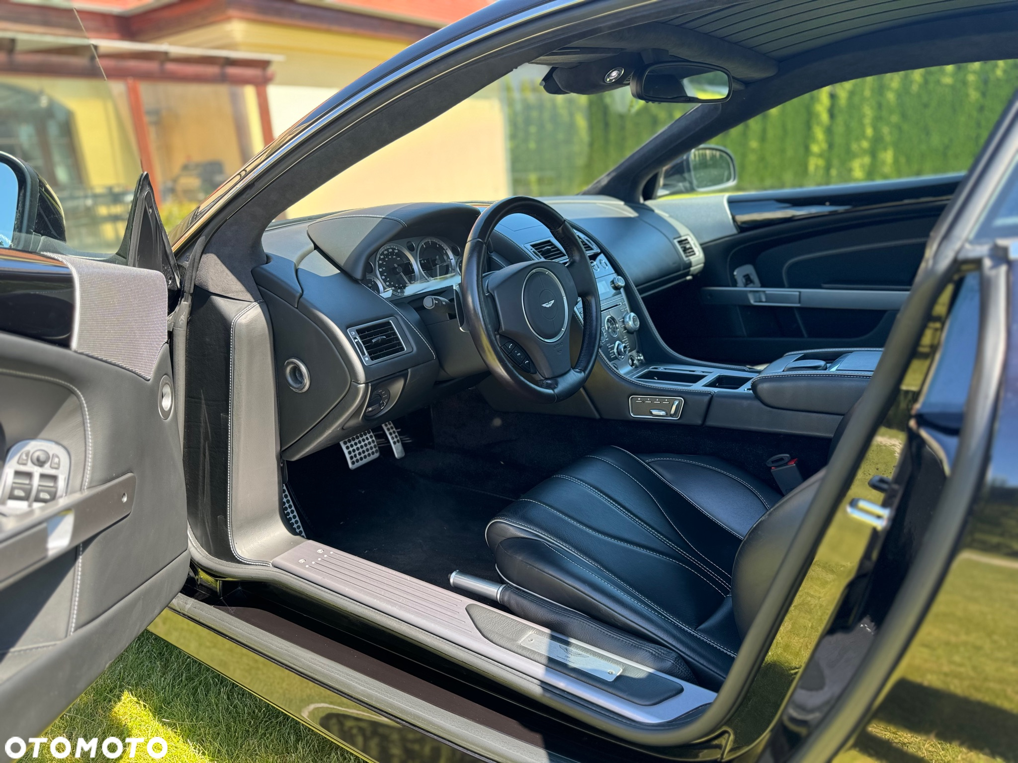 Aston Martin DB9 Touchtronic - 10