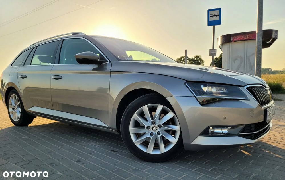 Skoda Superb 2.0 TSI Ambition DSG - 3