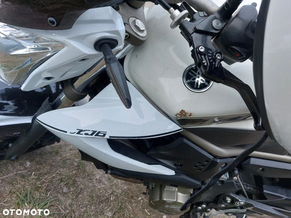 Yamaha XJ - 8