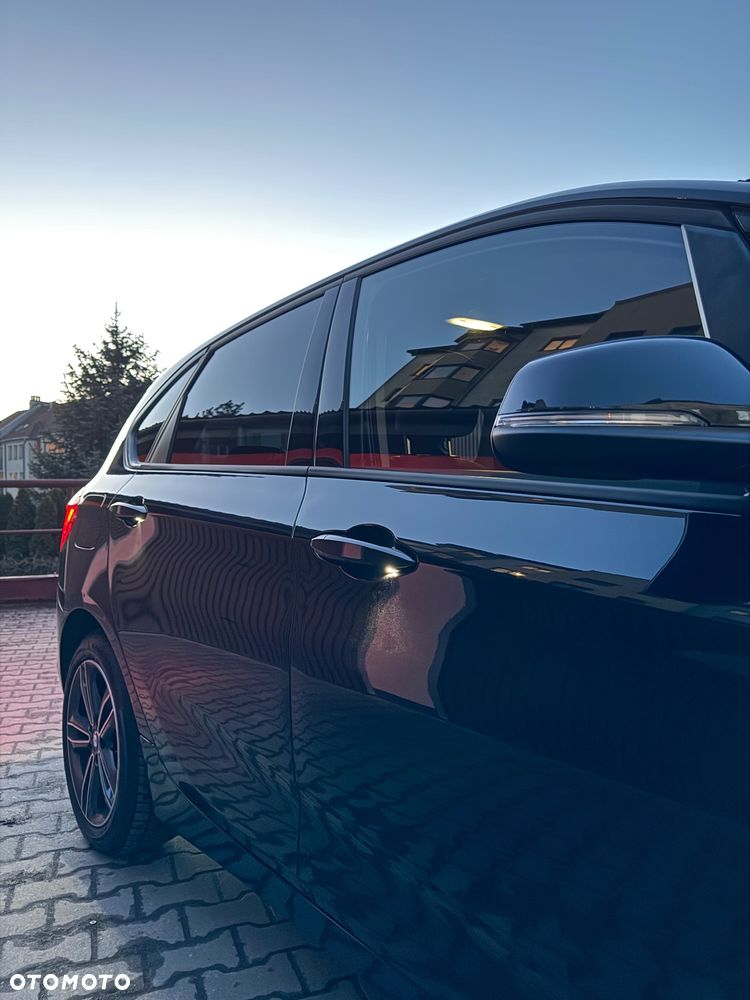 BMW Seria 2 218d Sport Line - 23