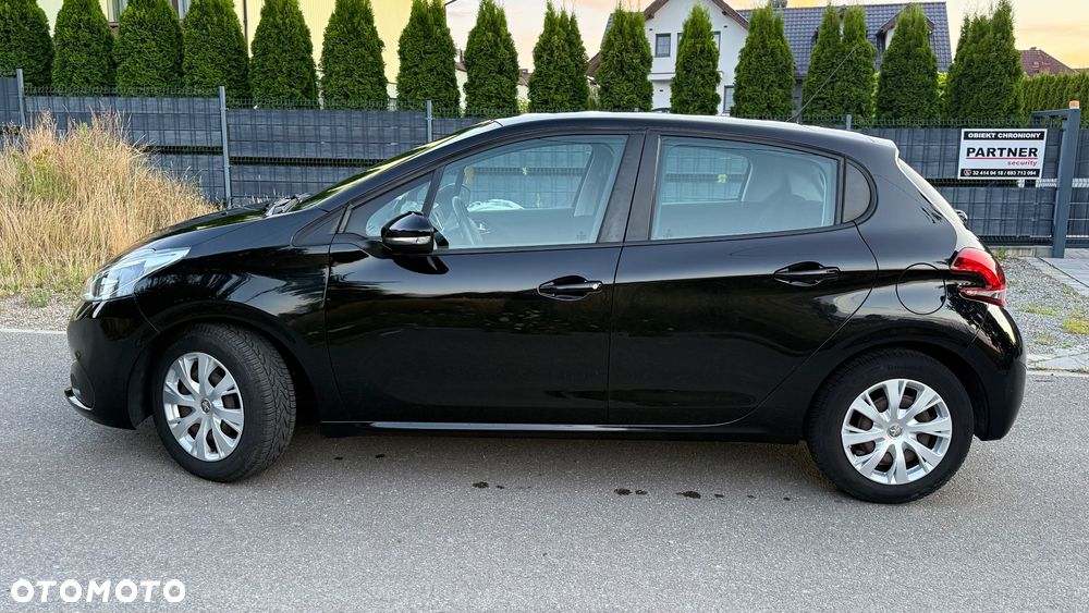 Peugeot 208 - 5