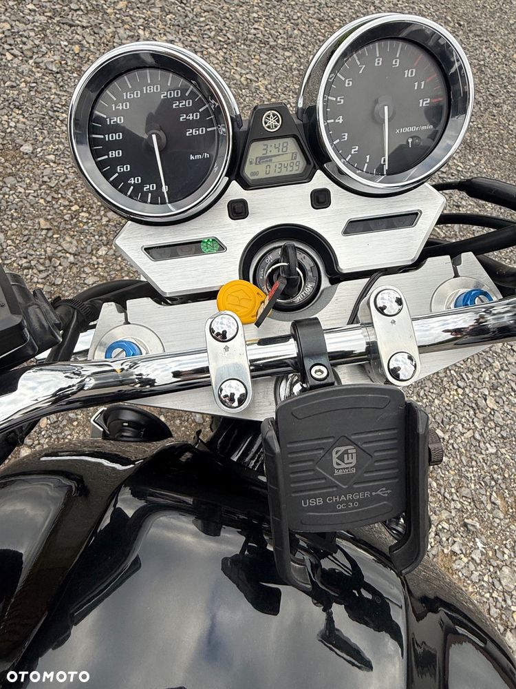 Yamaha XJR - 7