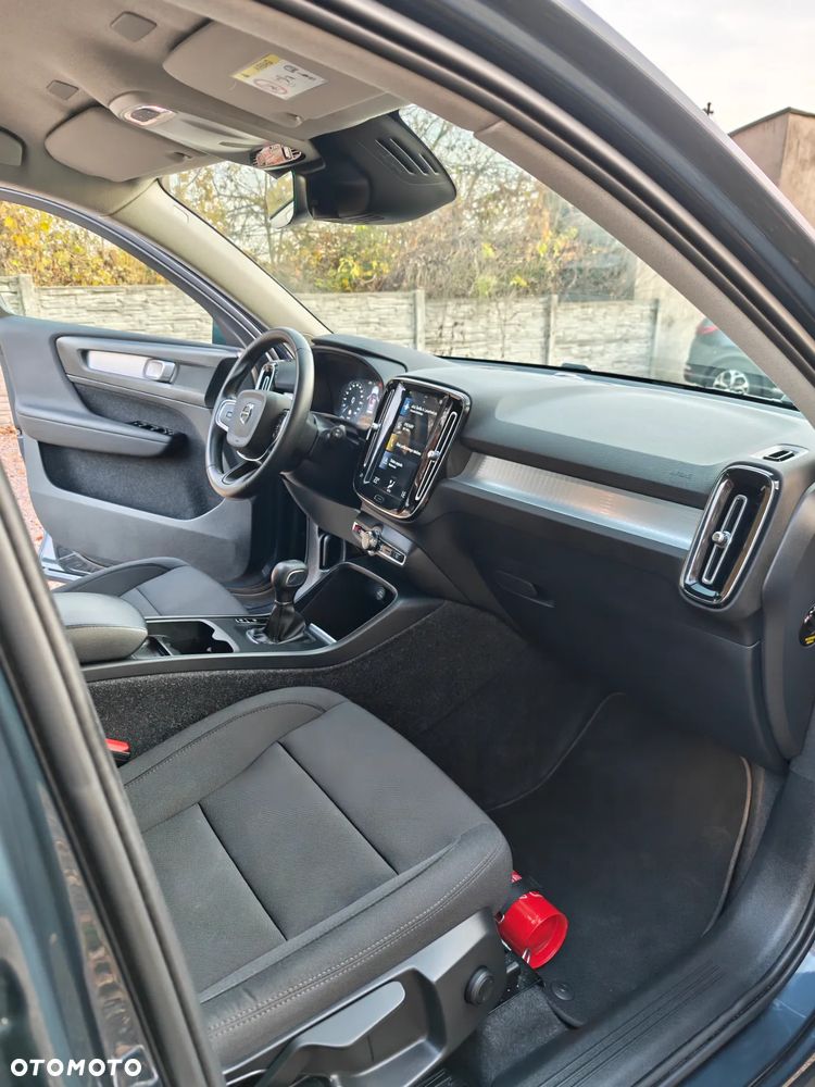 Volvo XC 40 T2 Momentum Pro - 14