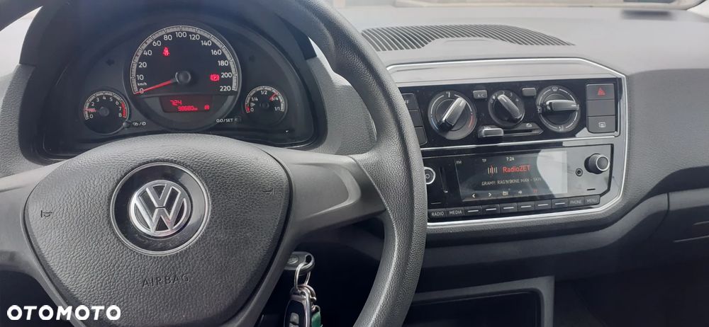 Volkswagen up! 1.0 Beats - 6