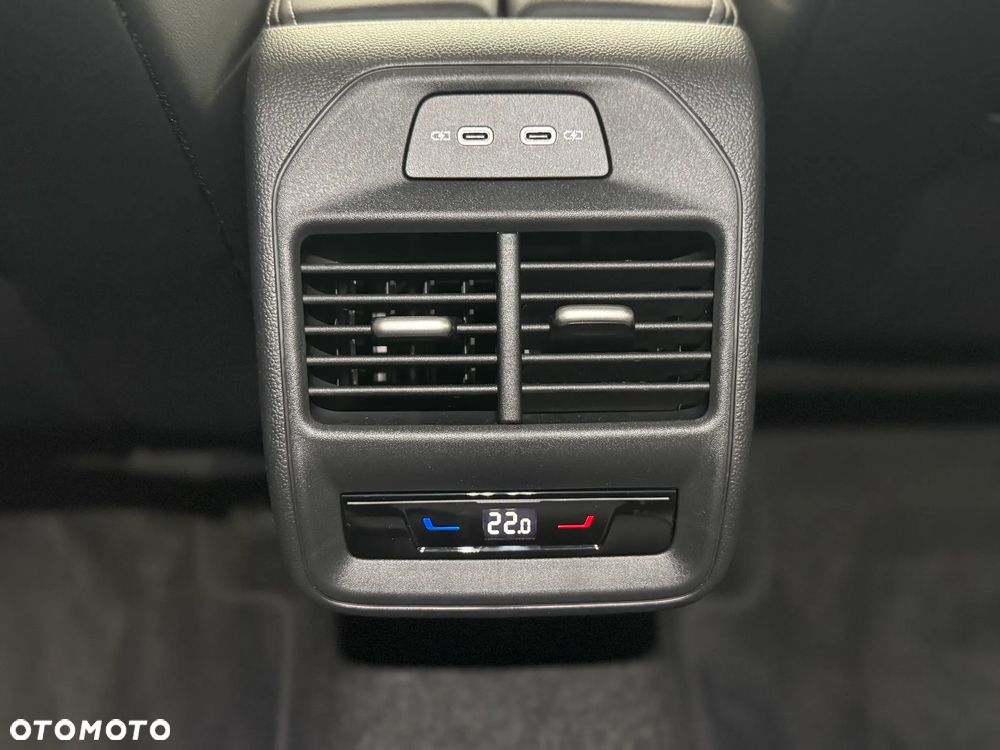 Volkswagen Passat 2.0 TDI SCR Elegance DSG - 25