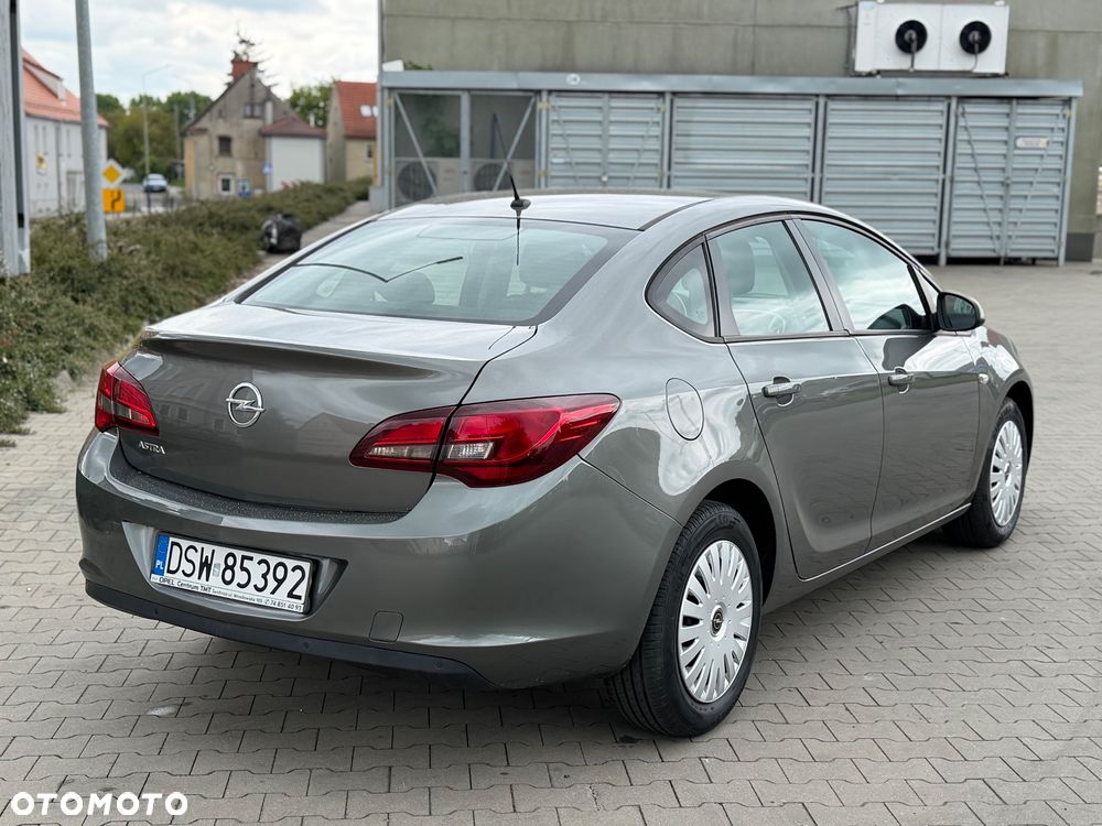 Opel Astra 1.6 Cosmo EU6 - 8