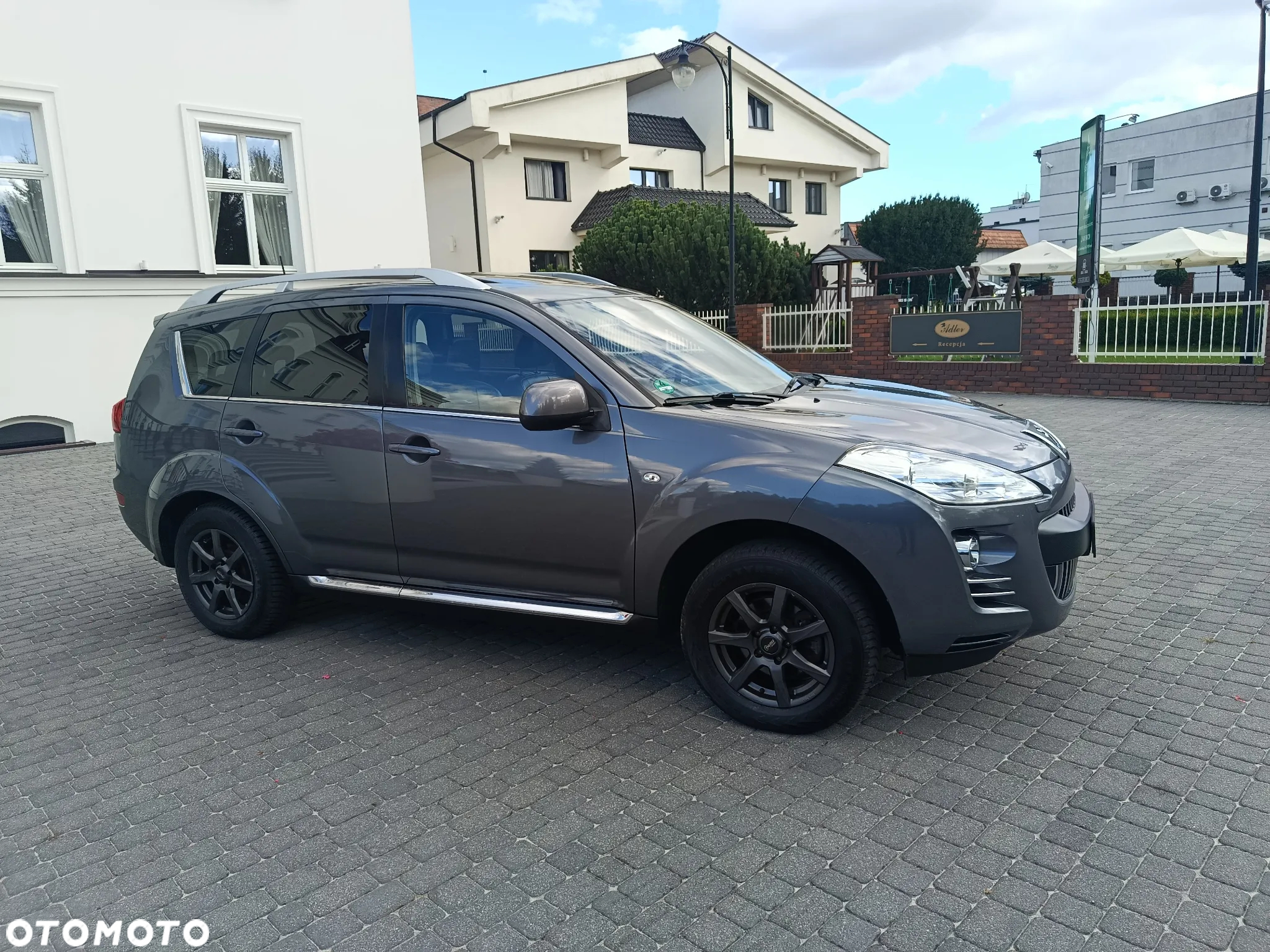Peugeot 4007 HDI FAP 7-Sitzer Platinum - 7