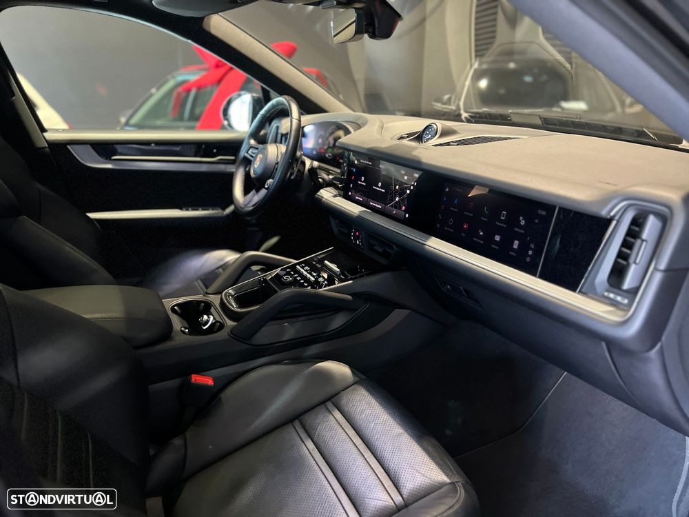 Porsche Cayenne Coupé E-Hybrid - 39