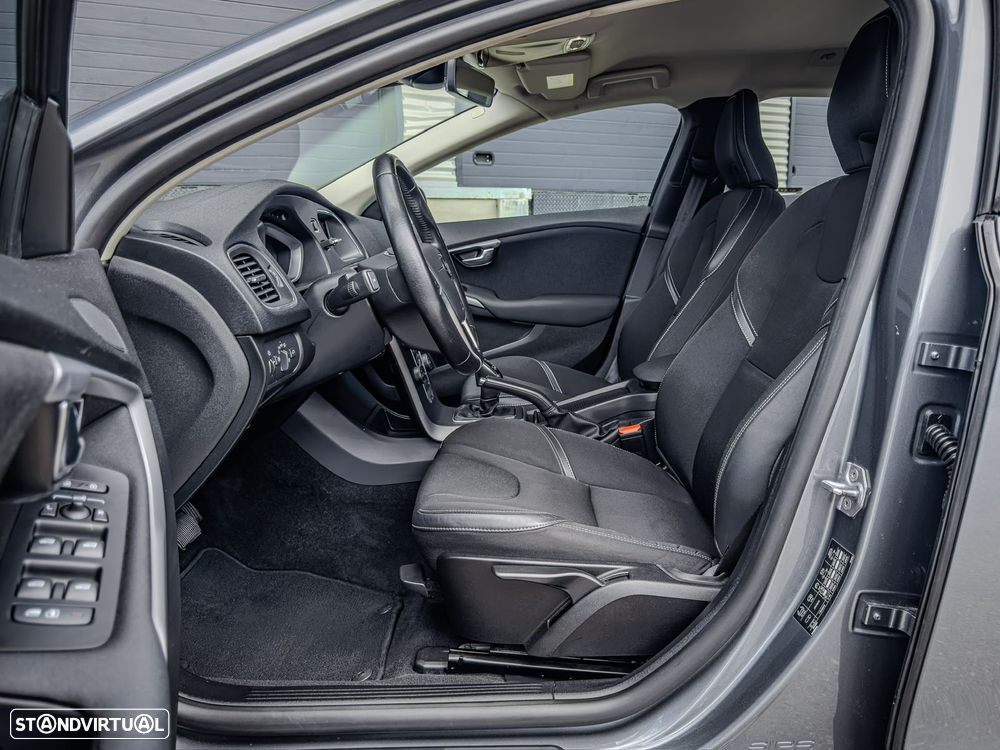 Volvo V40 1.5 T3 Sport Edition Plus Geartronic - 16