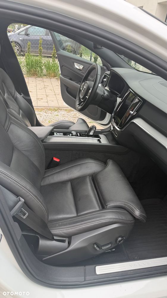Volvo V60 B5 B AWD R-Design - 16