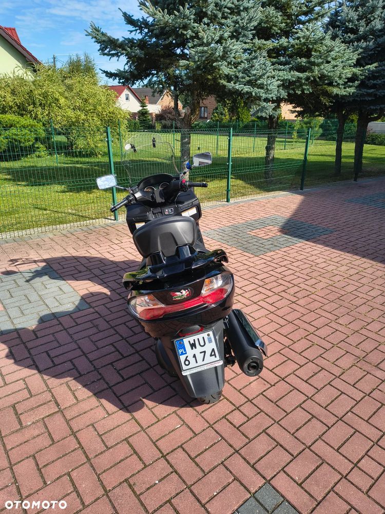 Suzuki Burgman - 3