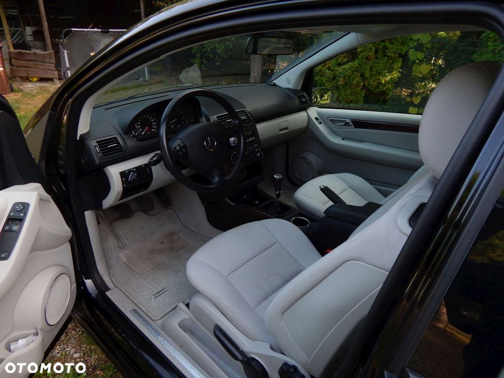 Mercedes-Benz Klasa A 150 Elegance First - 28