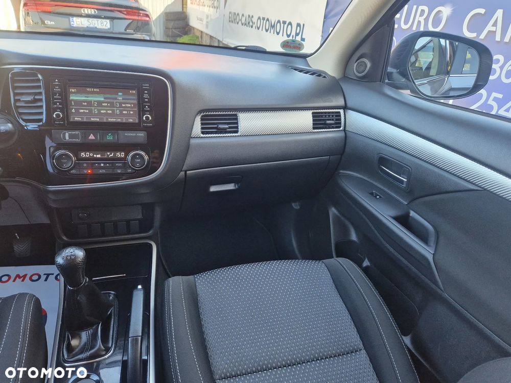 Mitsubishi Outlander 2.0 2WD Diamant - 17
