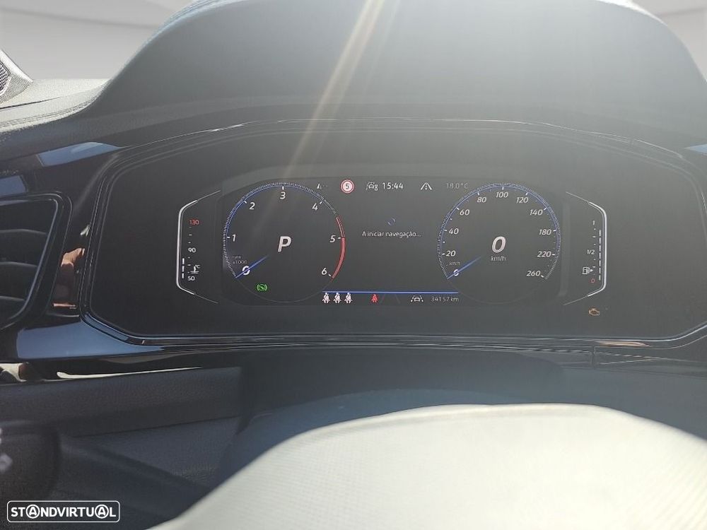 Volkswagen T-Roc 2.0 TDI R-Line DSG — fotografia 26
