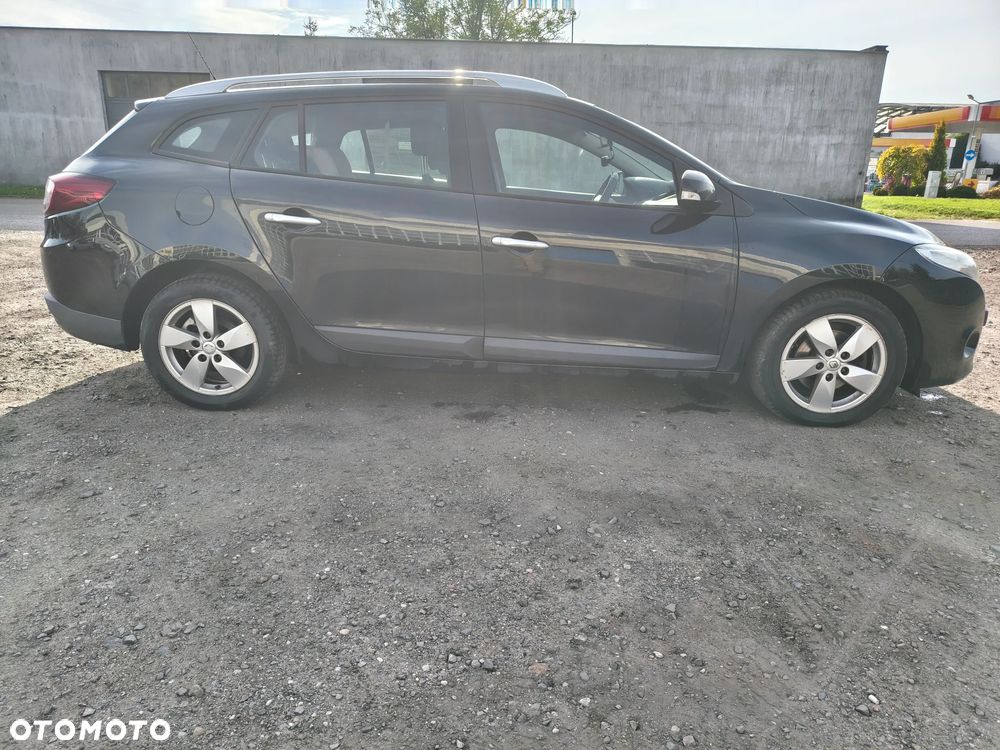 Renault Megane 2011 photo 3