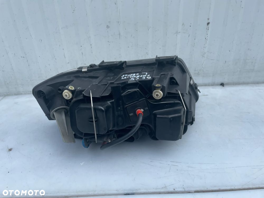 LAMPA LEWY PRZÓD XENON AUDI A6 C5 - 6