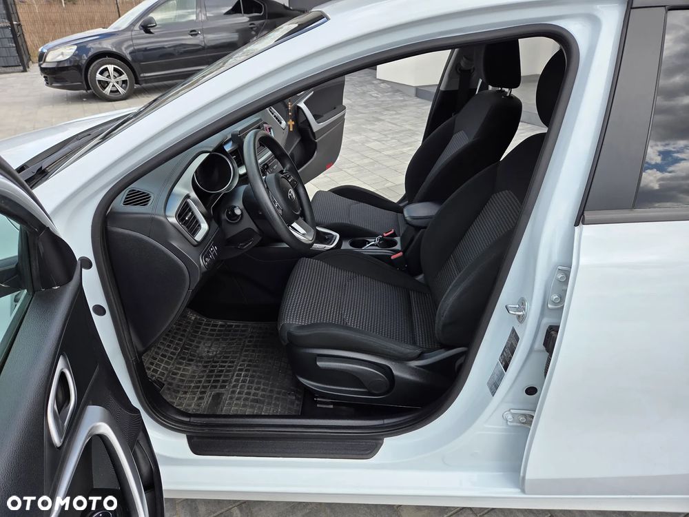 Kia Ceed 1.6 CRDi SCR M - 27