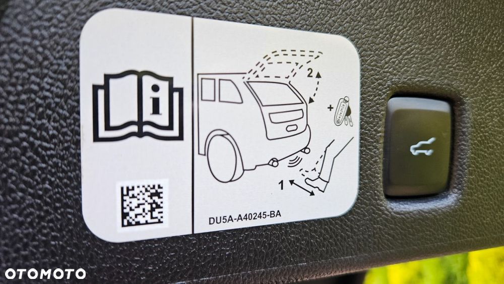 Ford Kuga 2.0 EcoBlue 4x4 ST-LINE X - 24