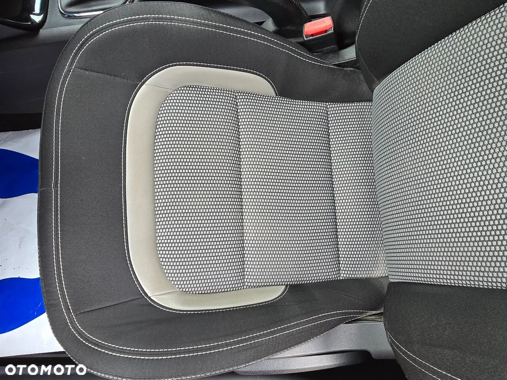 Kia Ceed 1.6 CRDi 128 Dream Team Edition - 20