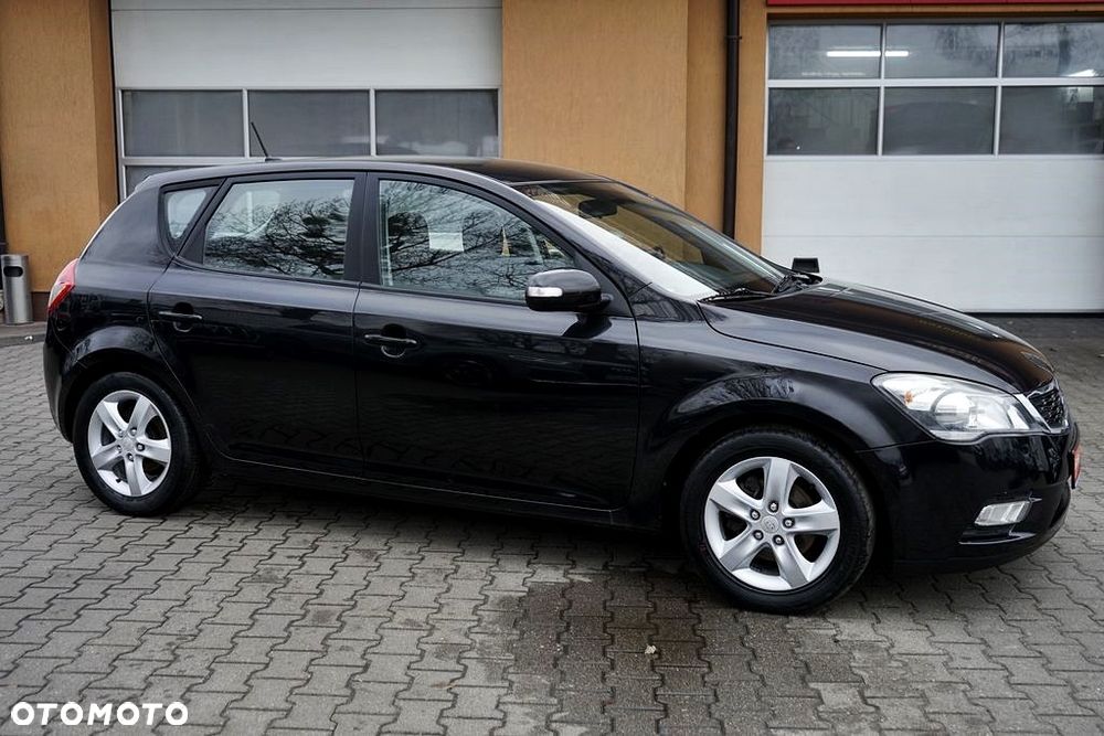 Kia Ceed 1.6 CRDi 90 ISG Spirit - 14