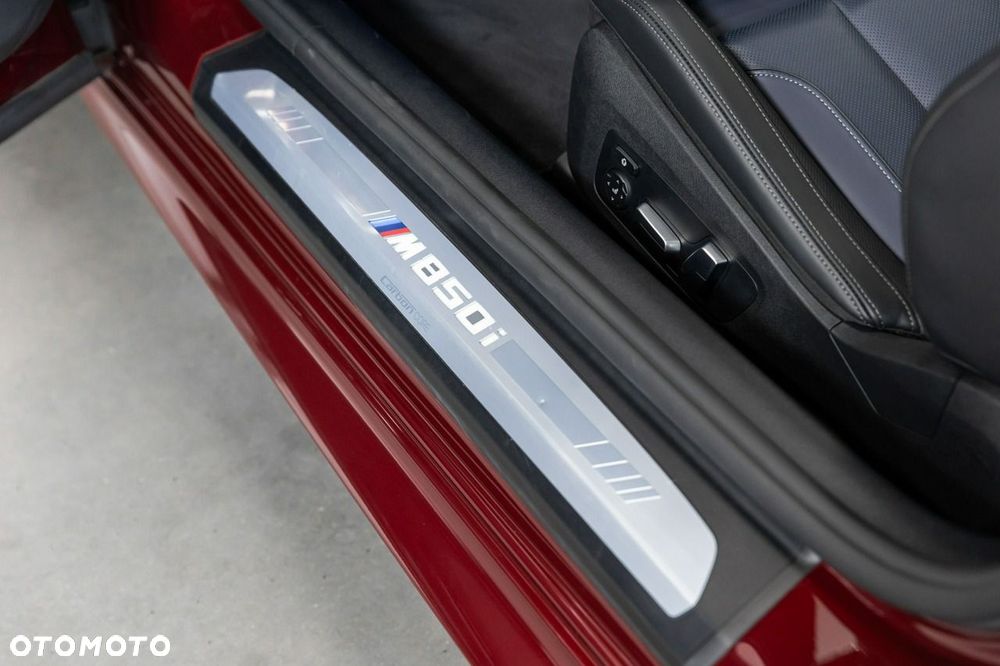 BMW Seria 8 M850i xDrive - 33