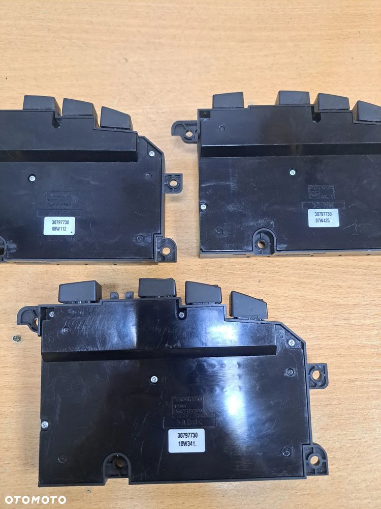 VOLVO V50 S40 S60 V60 S80 V70 XC70 II PANEL REGULACJI FOTELA LEWY 30797728 - 5