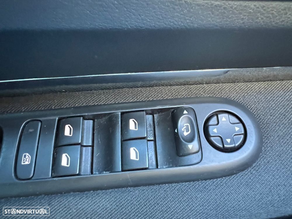 Peugeot 3008 1.6 BlueHDi Style EAT6 - 33