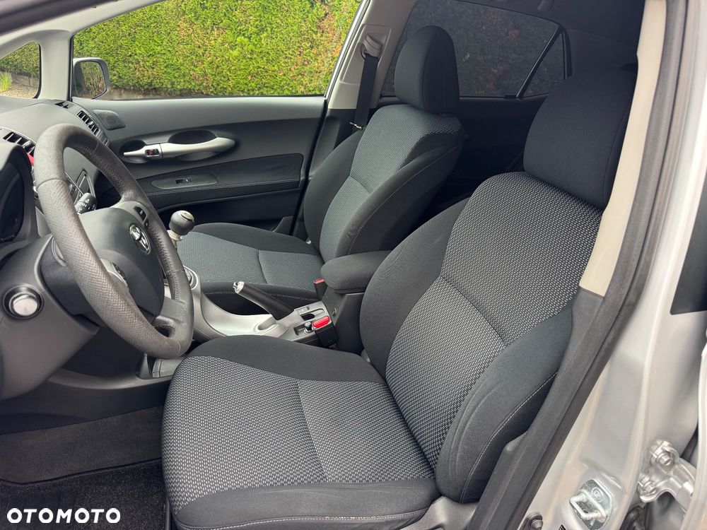 Toyota Auris 1.6 Valvematic Life Plus - 19