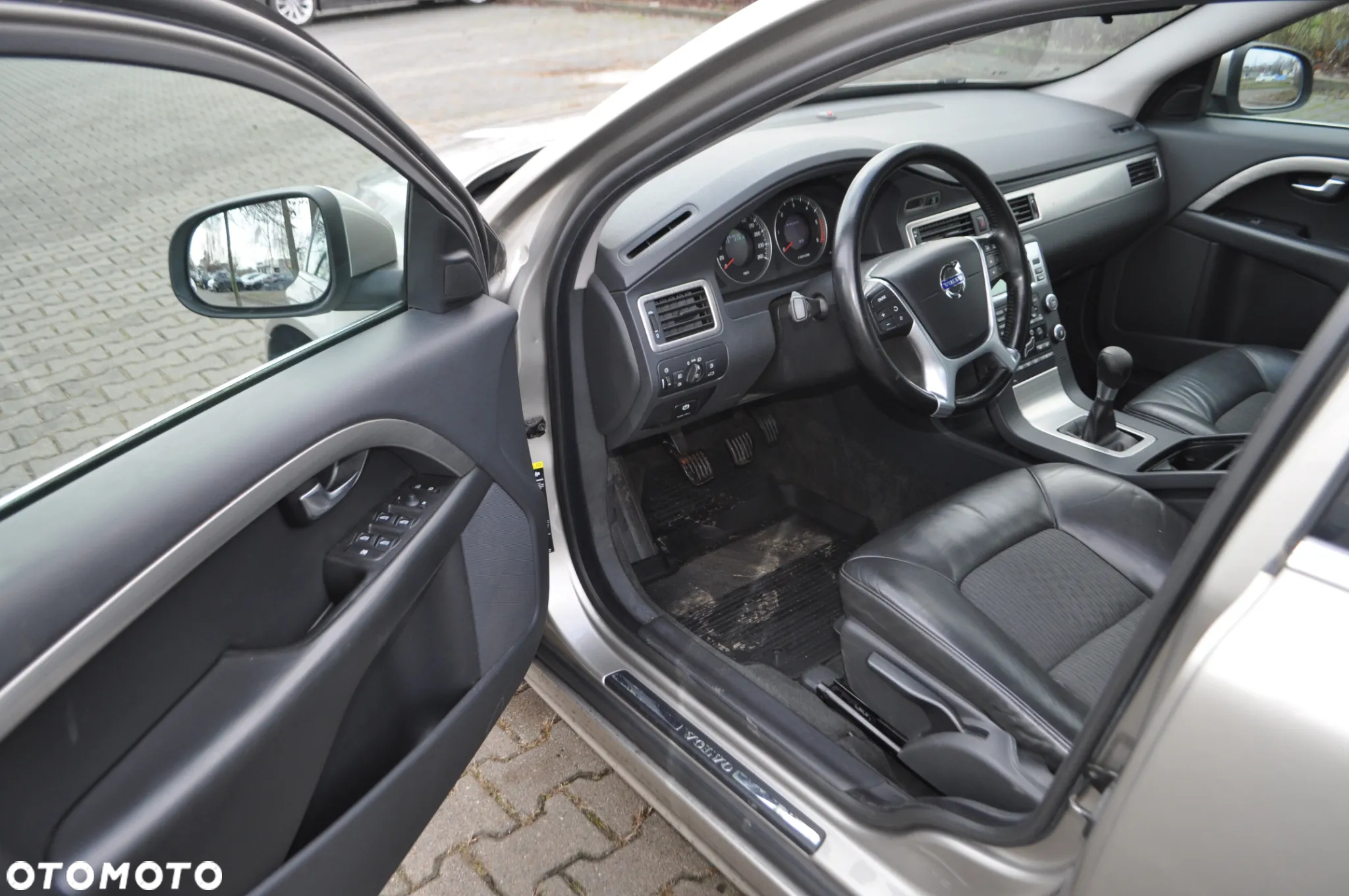 Volvo V70 DRIVe Momentum - 25