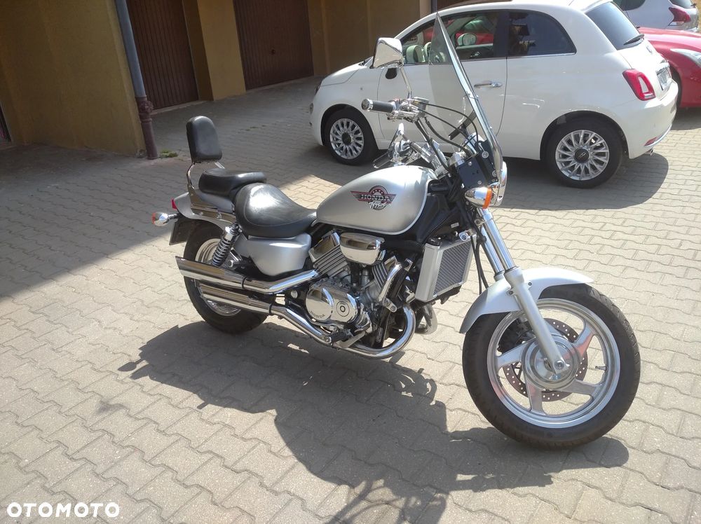 Honda VF - 3