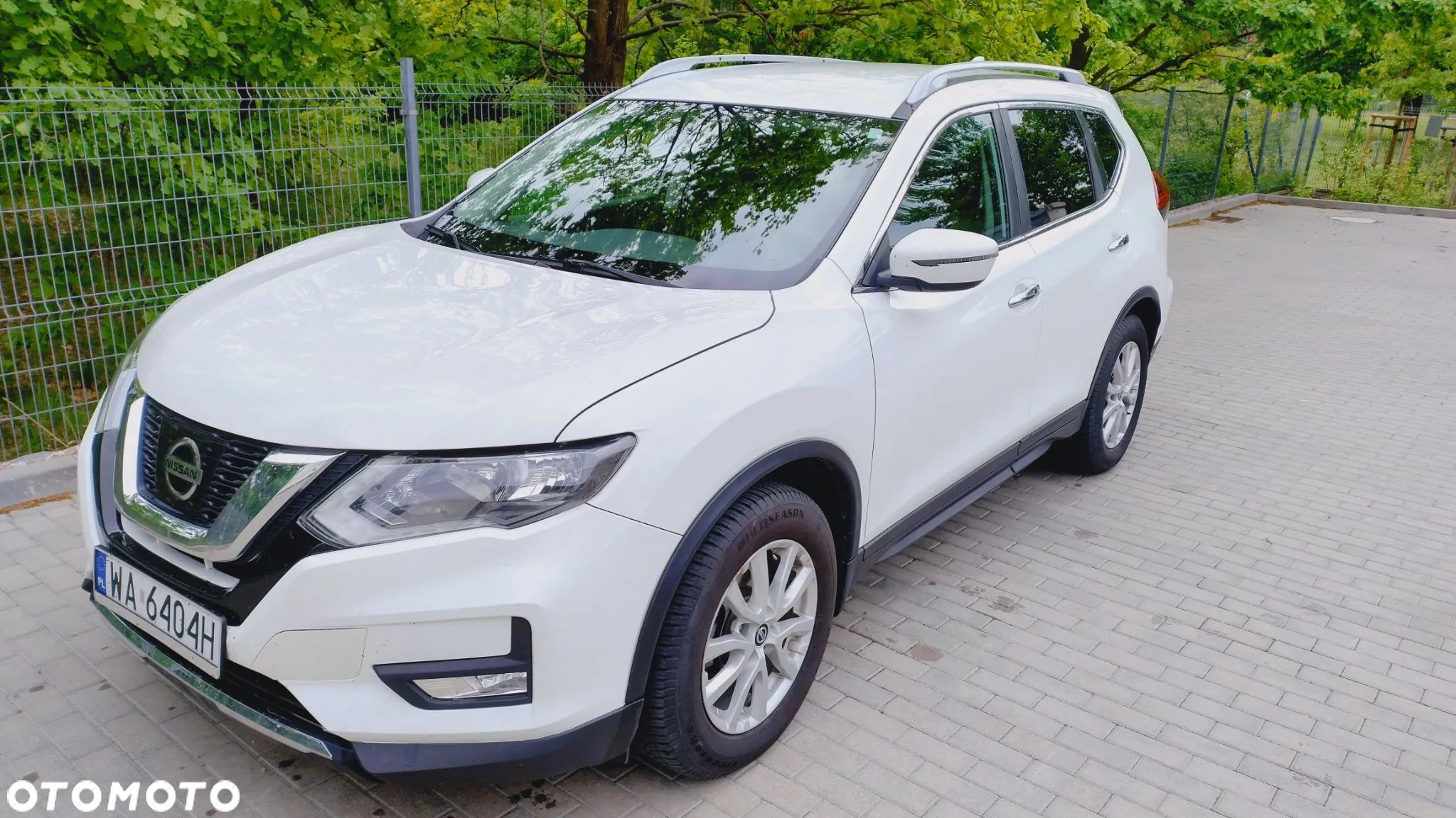 Nissan Rogue - 1