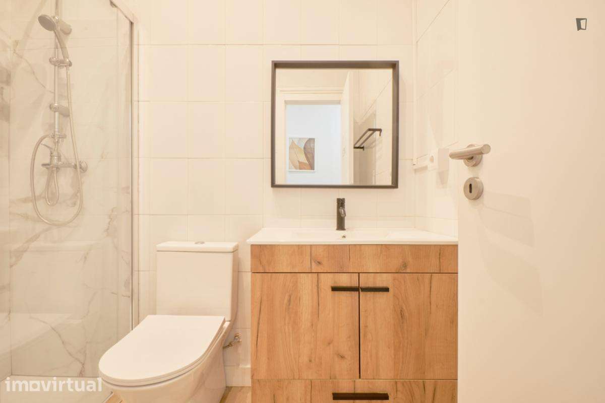 Quarto - localizado em Alameda Lisbon - Grande imagem: 2/40