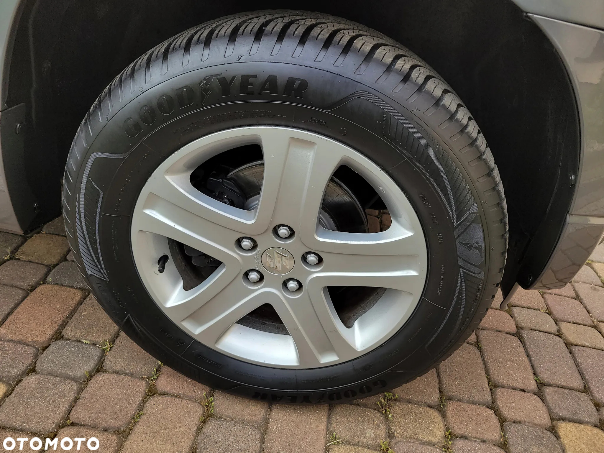 Suzuki Grand Vitara 2.0 Comfort + - 29