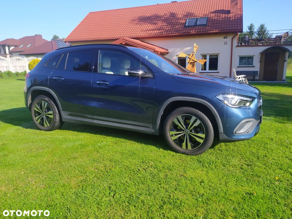 Mercedes-Benz GLA 200 - 16