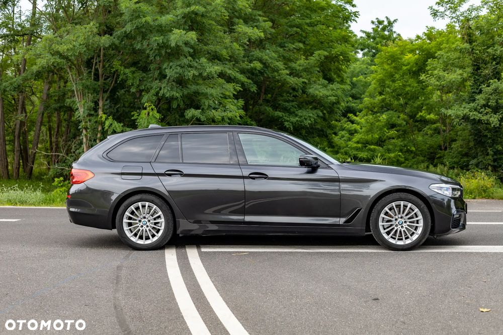 BMW Seria 5 520i Sport Line sport - 15