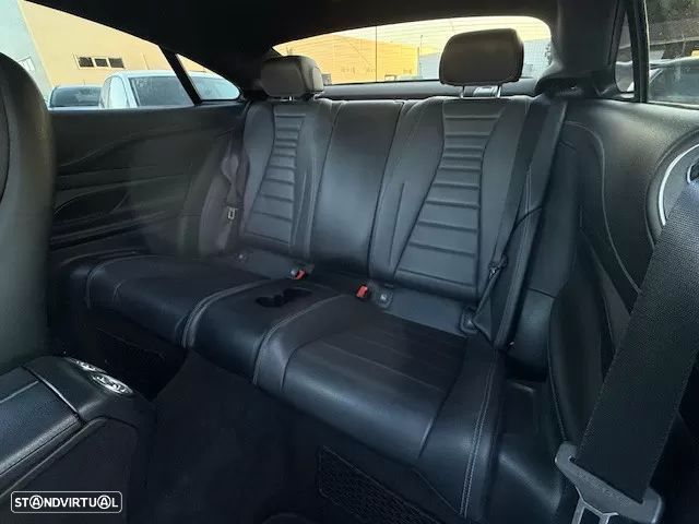 Mercedes-Benz E 220 d AMG Line - 20