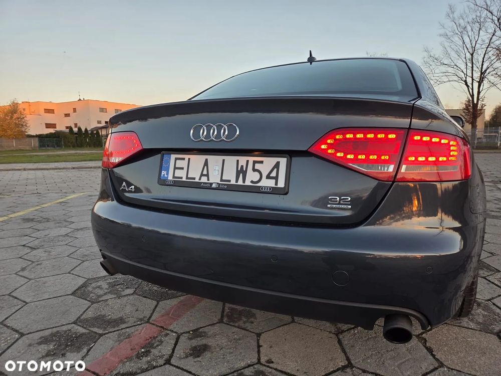 Audi A4 Limousine - 23