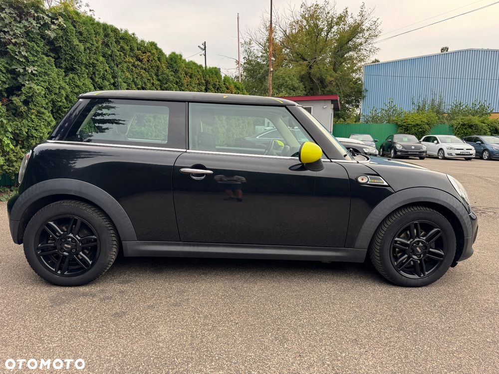 MINI ONE Highgate - 9